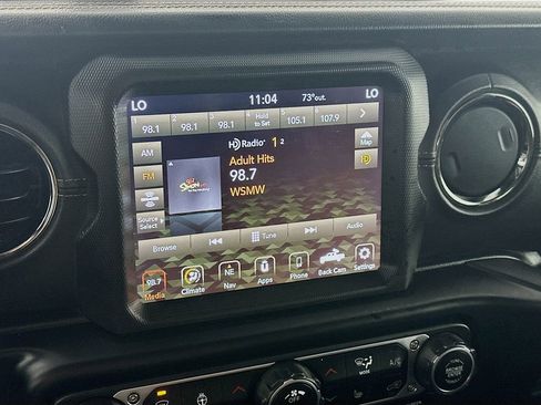 Used 2022 Jeep Gladiator Overland image 17