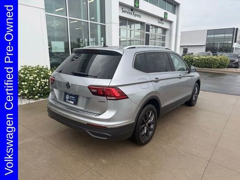 Used 2022 Volkswagen Tiguan SE w/ Panoramic Sunroof Package AWD/4WD image 6