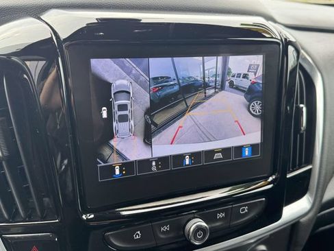 Used 2023 Chevrolet Traverse RS AWD/4WD image 26