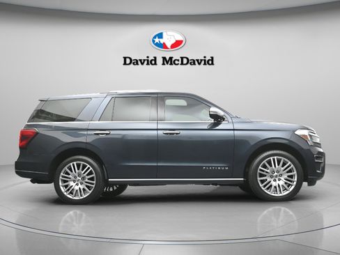 Used 2023 Ford Expedition Platinum RWD image 41