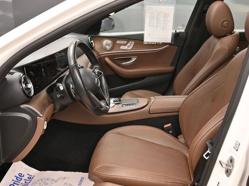 Used 2023 Mercedes-Benz E 350 4MATIC Sedan image 16