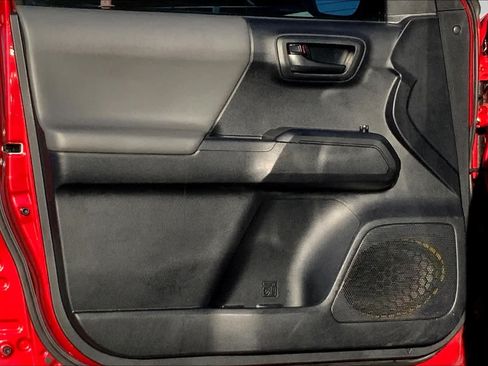 Used 2018 Toyota Tacoma SR w/ SR Convenience Package AWD/4WD image 22