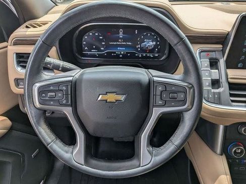 Used 2022 Chevrolet Tahoe Premier AWD/4WD image 16