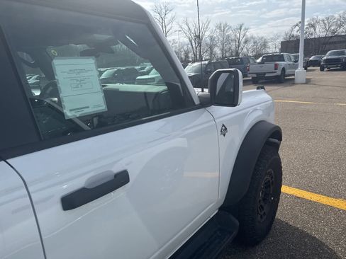 New 2026 Ford Bronco Outer Banks w/ Sasquatch Package image 14