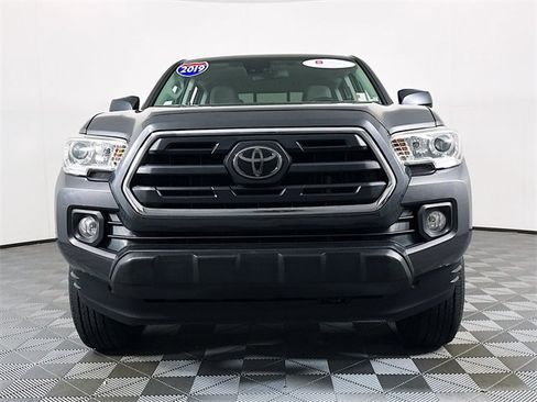 Used 2019 Toyota Tacoma SR5 image 2