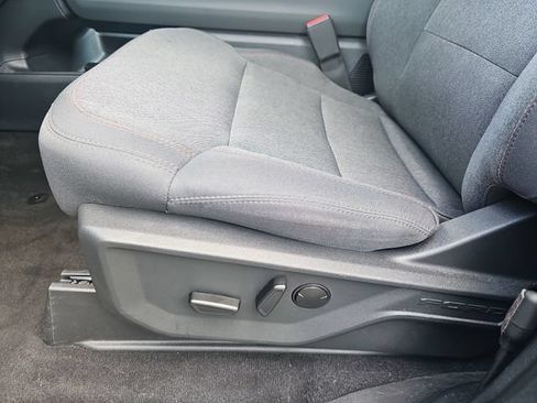 Used 2025 Ford Expedition Max Active AWD/4WD image 19