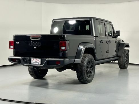 Used 2022 Jeep Gladiator Sport AWD/4WD image 7