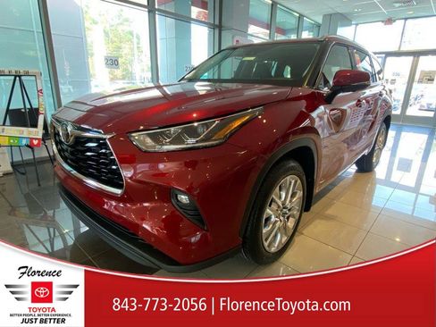 New 2026 Toyota Highlander Limited image 2