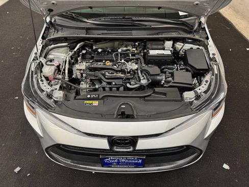 Used 2024 Toyota Corolla LE FWD image 10