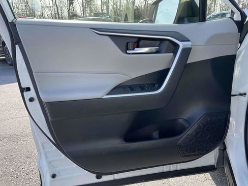 Used 2023 Toyota RAV4 XLE w/ Convenience Package image 17