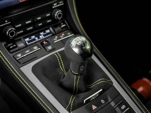 Used 2020 Porsche 718 Cayman GT4 image 32