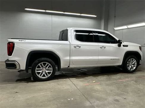 Used 2019 GMC Sierra 1500 SLT w/ SLT Convenience Package image 3