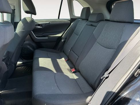 Used 2021 Toyota RAV4 XLE w/ Convenience Package AWD/4WD image 13