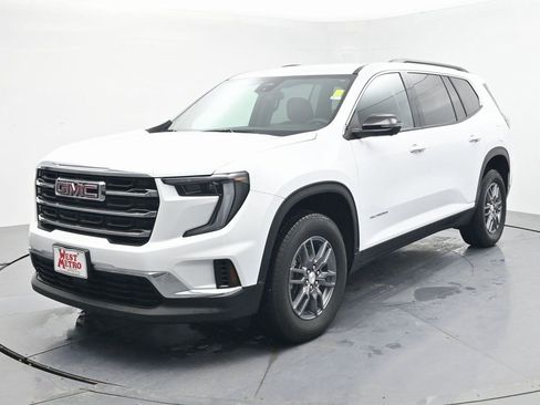 Used 2025 GMC Acadia Elevation image 1