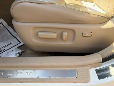 Used 2007 Toyota Avalon XLS FWD image 39