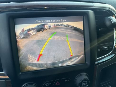 Used 2013 RAM 1500 Laramie w/ Convenience Group image 28