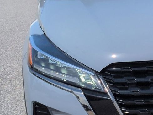 Used 2024 Nissan Kicks SR w/ Interior Electronics Package image 11