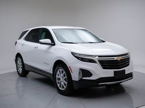 Used 2024 Chevrolet Equinox LT image 11