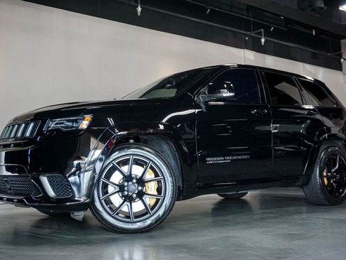 Used 2021 Jeep Grand Cherokee Trackhawk AWD/4WD image 1