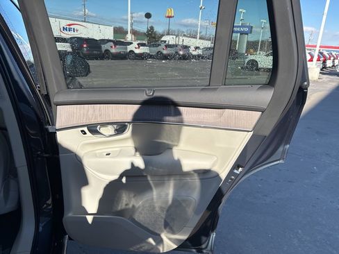 New 2026 Volvo XC90 B6 Ultra w/ Protection Package Premier AWD/4WD image 46