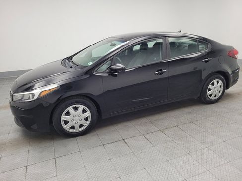 Used 2017 Kia Forte LX FWD image 2
