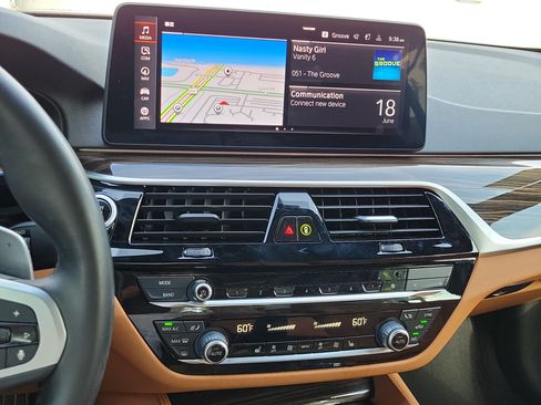 Used 2023 BMW 540i w/ M Sport Package RWD image 25