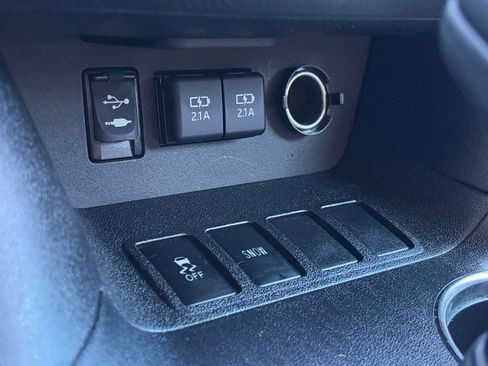 Used 2019 Toyota Highlander Limited Platinum image 25