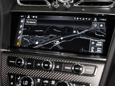 Used 2025 Bentley Bentayga image 44