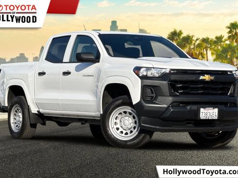 Used 2025 Chevrolet Colorado W/T w/ Advanced Trailering Package RWD image 1