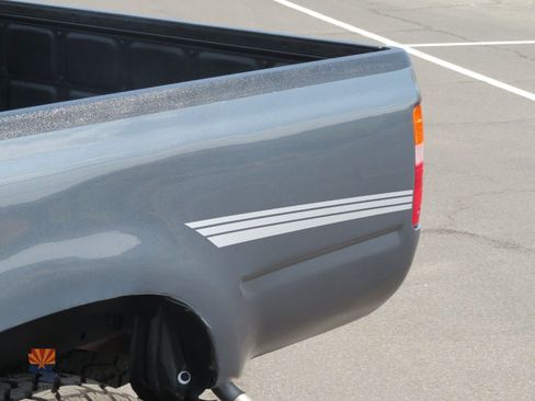 Used 1992 Toyota Pickup Deluxe AWD/4WD image 12