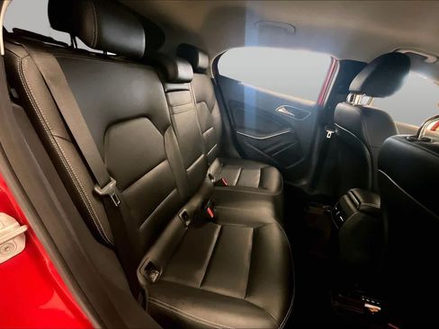 Used 2015 Mercedes-Benz GLA 250 image 19