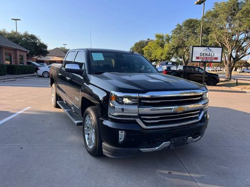 Used 2018 Chevrolet Silverado 1500 High Country RWD image 2