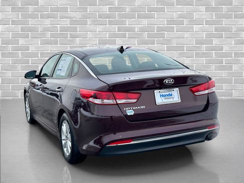 Used 2018 Kia Optima LX image 3