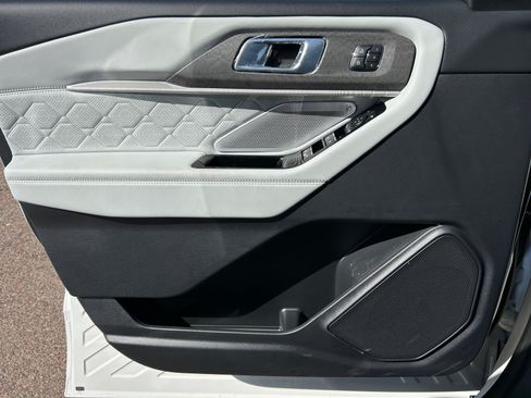 New 2026 Ford Explorer Platinum w/ LUX Leather Package AWD/4WD image 13