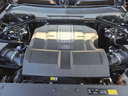 Certified 2024 Land Rover Defender 110 V8 image 30