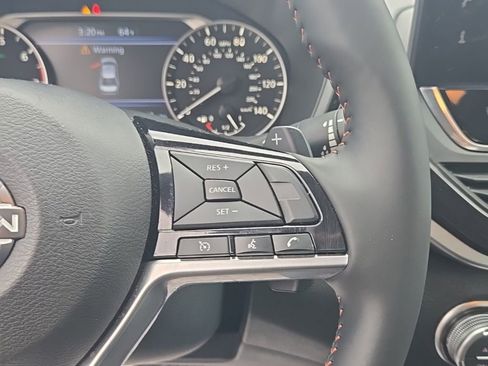 Used 2025 Nissan Altima 2.5 SR w/ SR Premium Package image 17