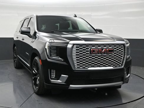 Used 2021 GMC Yukon Denali w/ Denali Ultimate Package AWD/4WD image 7