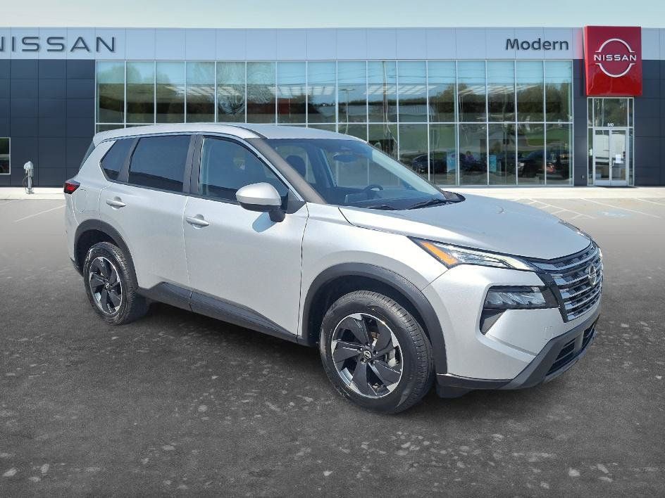 Certified 2025 Nissan Rogue SV AWD/4WD image 3