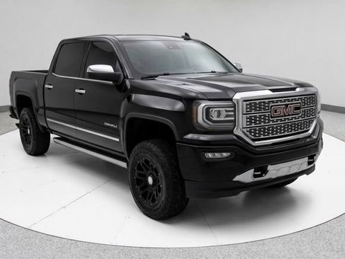 Used 2017 GMC Sierra 1500 Denali w/ Denali Ultimate Package AWD/4WD image 5