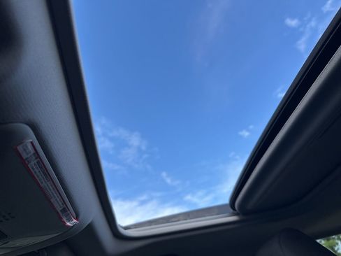 Used 2025 Toyota RAV4 XLE w/ Convenience Package AWD/4WD image 7