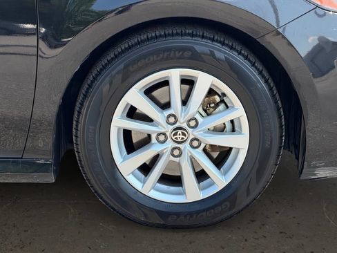 Used 2025 Toyota Camry LE FWD image 10