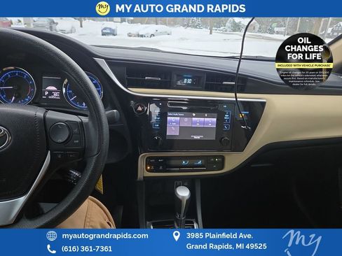 Used 2019 Toyota Corolla LE image 19