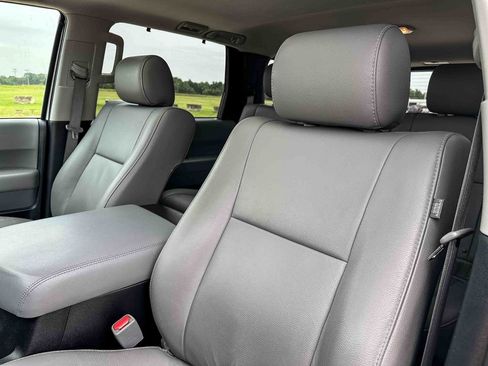 Used 2018 Toyota Sequoia Limited w/ Safety & Convenience Package RWD image 14