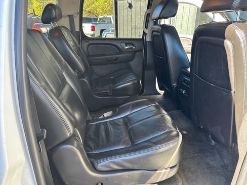 Used 2007 GMC Yukon XL SLT w/ SLT Preferred Equipment Group image 20
