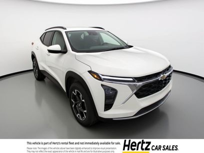 Used 2025 Chevrolet Trax LT