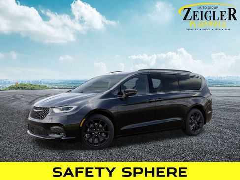 New 2026 Chrysler Pacifica Select w/ S Appearance Package image 2