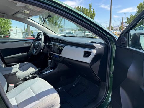 Used 2014 Toyota Corolla LE FWD image 28