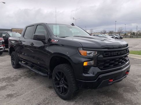 Used 2023 Chevrolet Silverado 1500 Custom Trail Boss AWD/4WD image 15