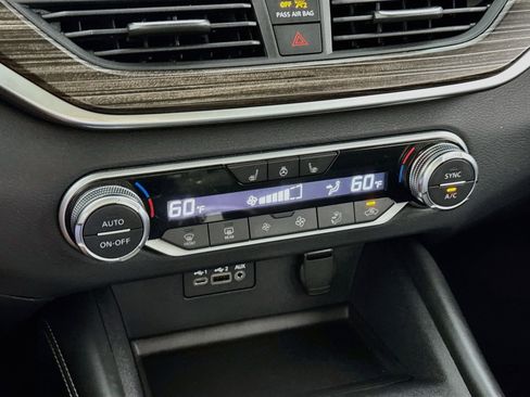 Used 2019 Nissan Altima 2.5 SL FWD image 18