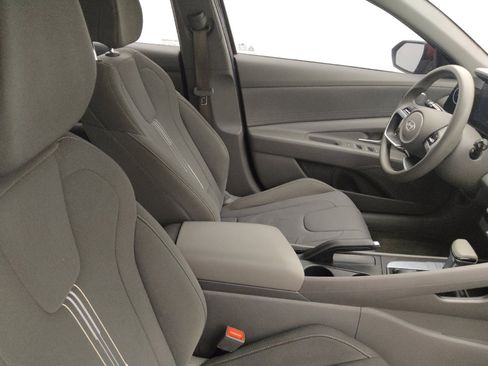 Used 2024 Hyundai Elantra SEL image 21